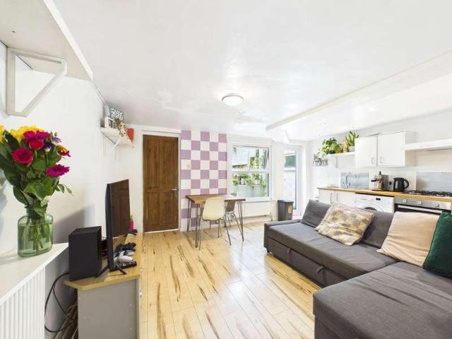 1 bed flat for sale