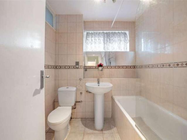 1 bed flat for sale