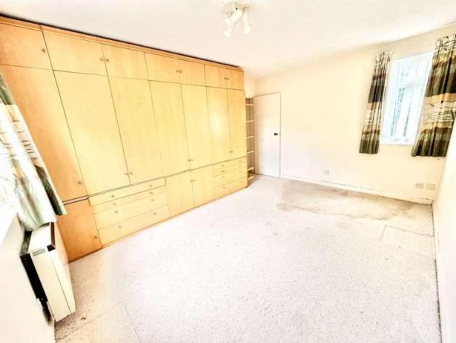 1 bed flat for sale