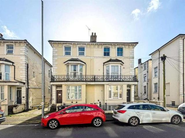 1 bed flat for sale