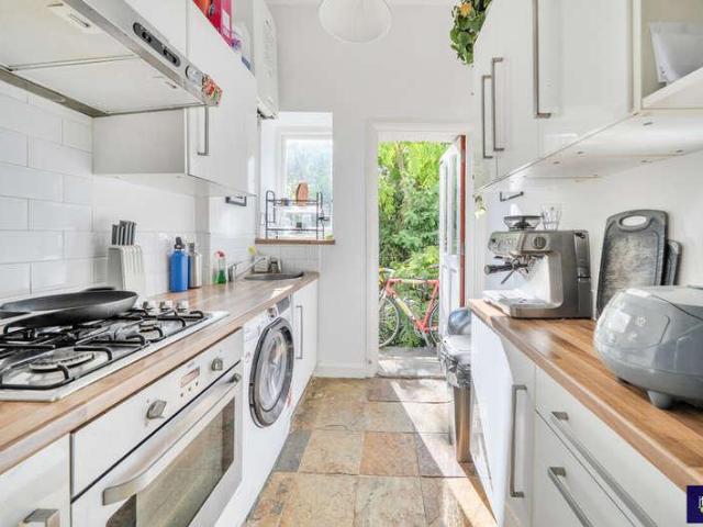 1 bed flat for sale