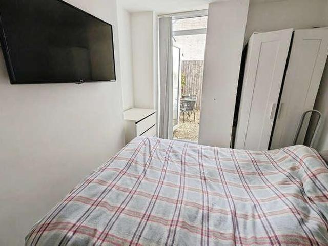 1 bed flat for sale