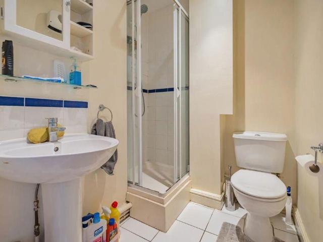 1 bed flat for sale