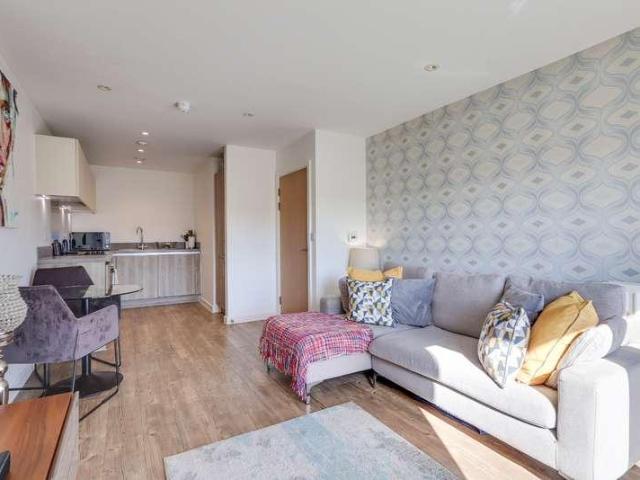 1 bed flat for sale