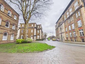 1 bed flat for sale