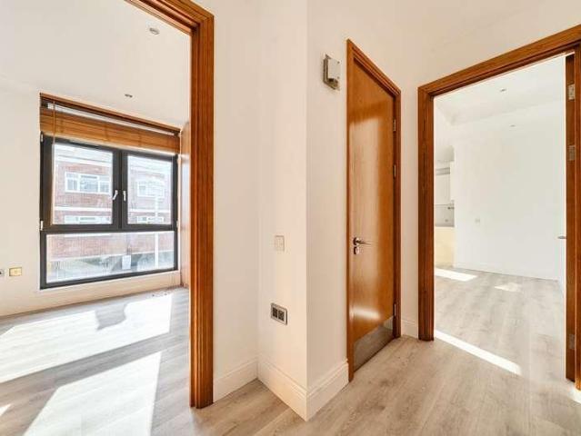 1 bed flat for sale