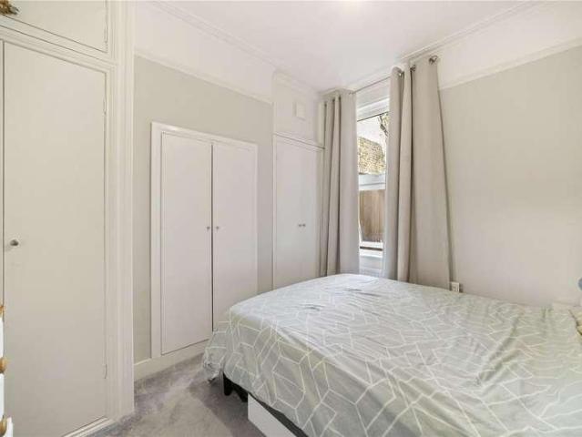 1 bed flat for sale