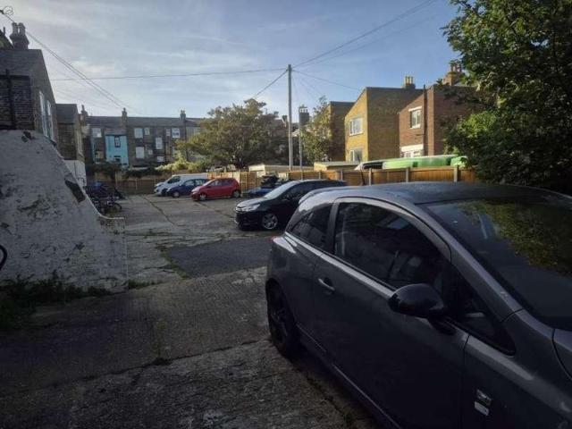 1 bed flat for sale