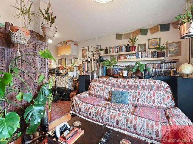 1 bed flat for sale