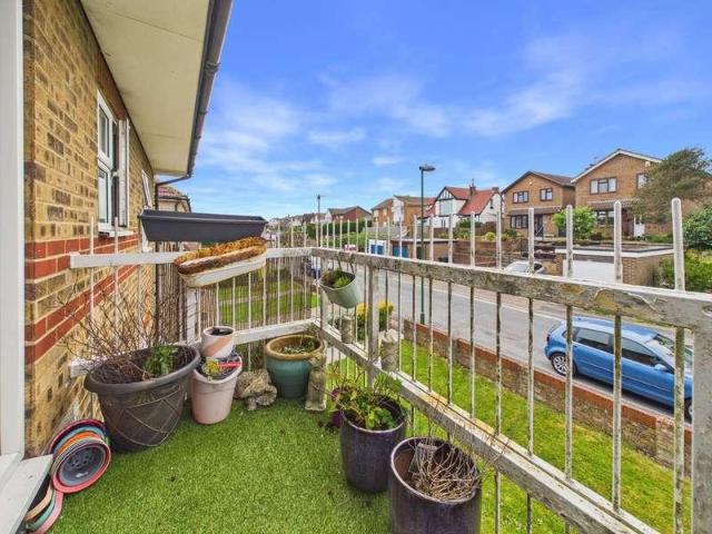 1 bed flat for sale