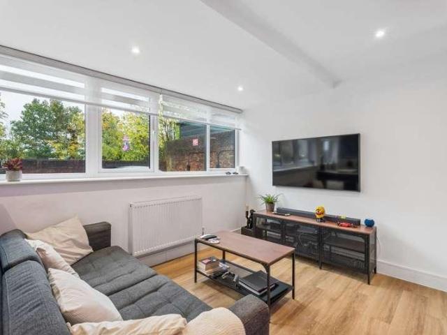 1 bed flat for sale