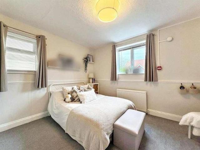 1 bed flat for sale