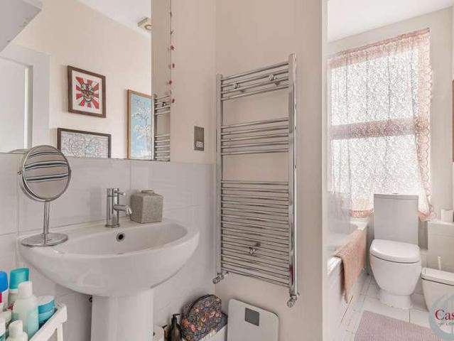 1 bed flat for sale