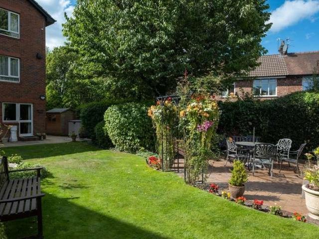 1 bed flat for sale