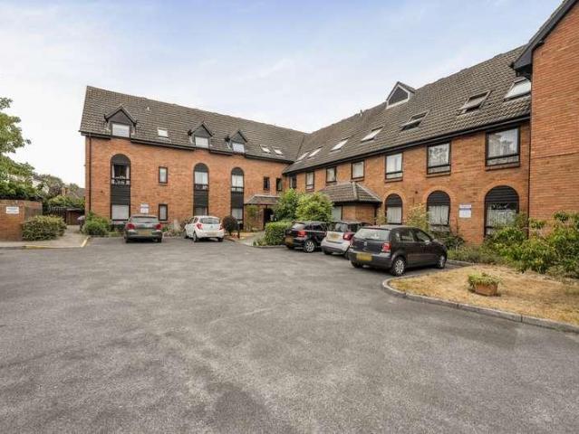 1 bed flat for sale
