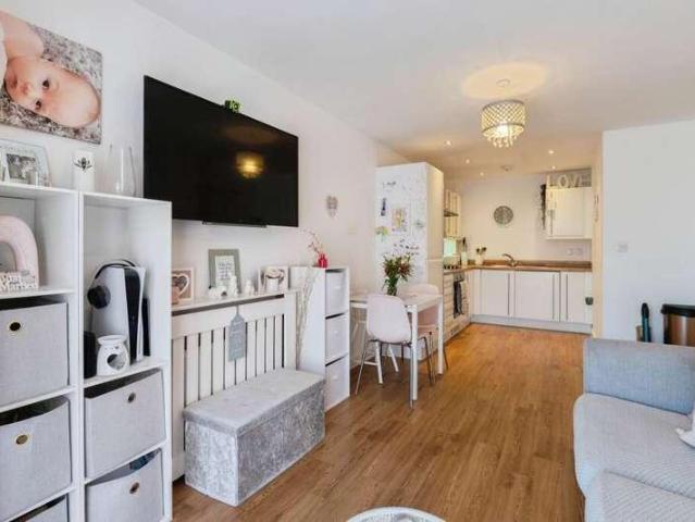 1 bed flat for sale