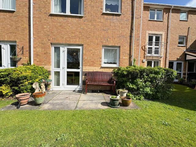 1 bed flat for sale