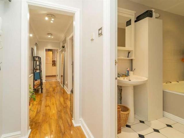 1 bed flat for sale