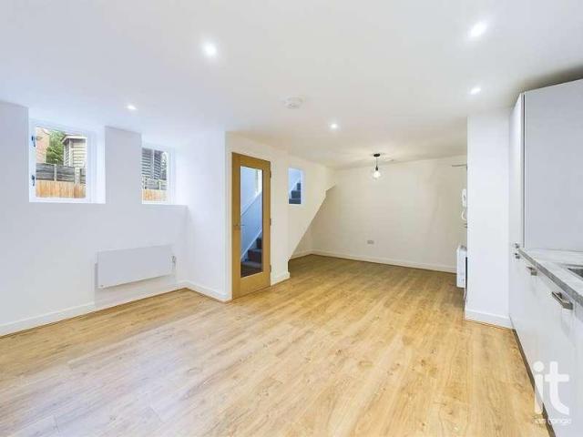 1 bed flat for sale