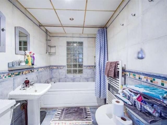 1 bed flat for sale