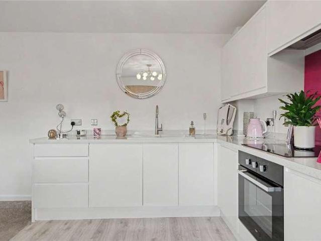 1 bed flat for sale