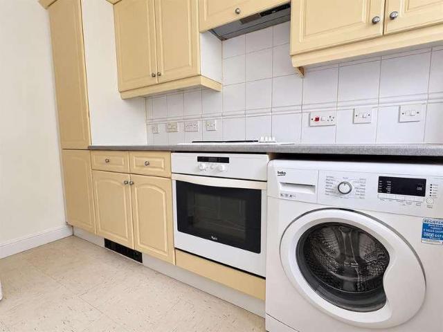 1 bed flat for sale
