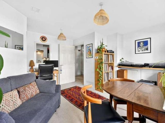1 bed flat for sale