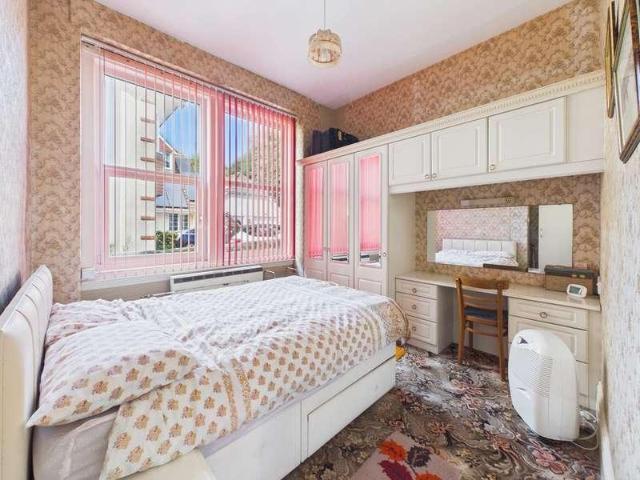 1 bed flat for sale