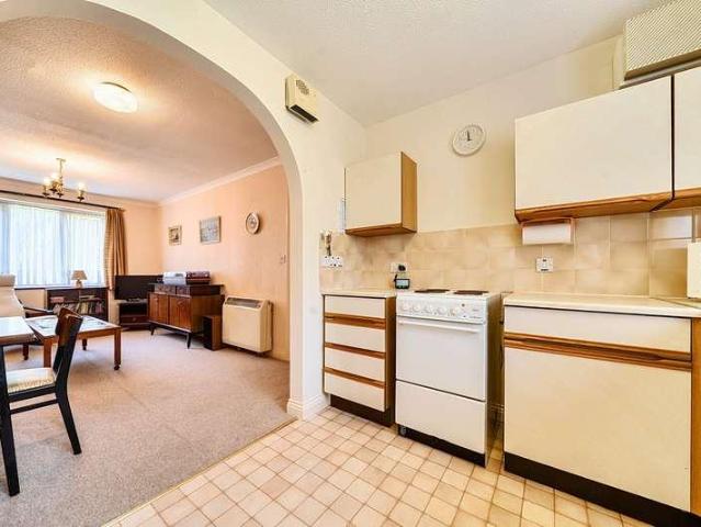 1 bed flat for sale