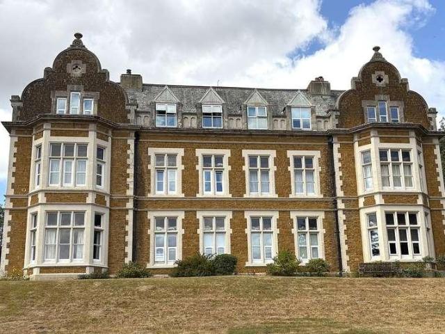 1 bed flat for sale