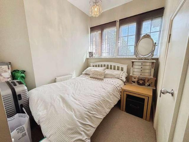 1 bed flat for sale