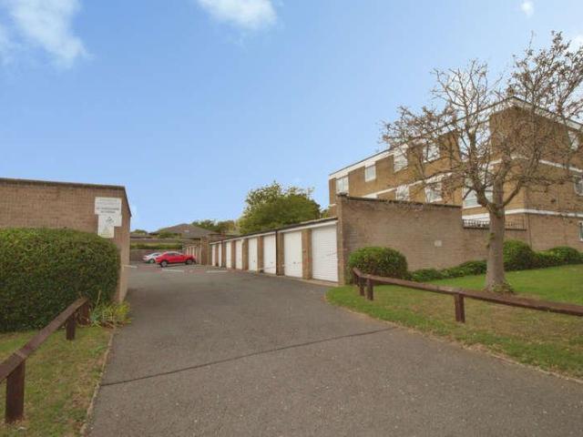1 bed flat for sale