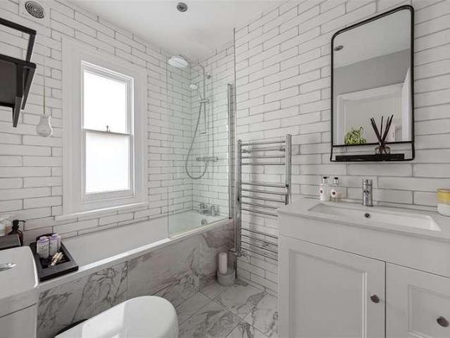1 bed flat for sale