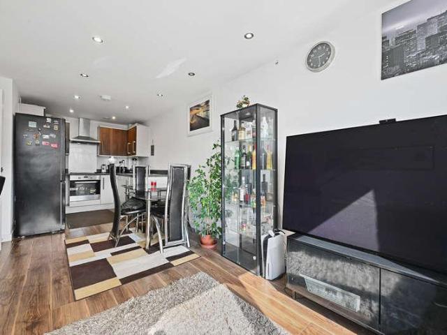 1 bed flat for sale