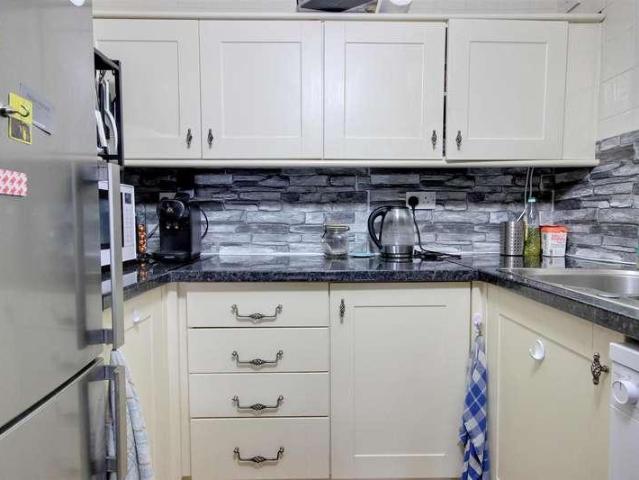 1 bed flat for sale
