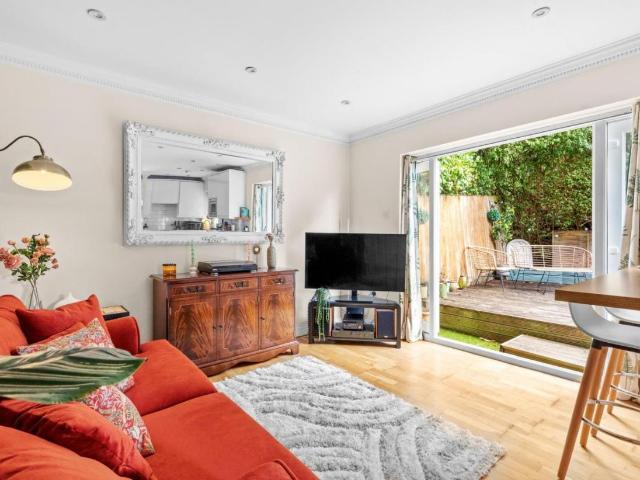 1 bed flat for sale