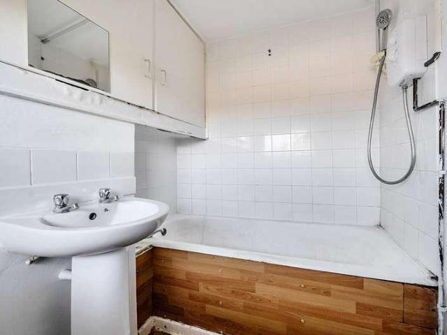 1 bed flat for sale