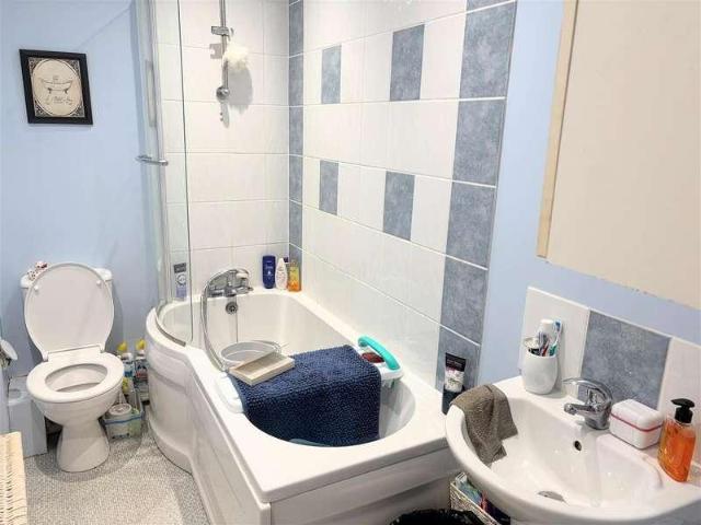 1 bed flat for sale