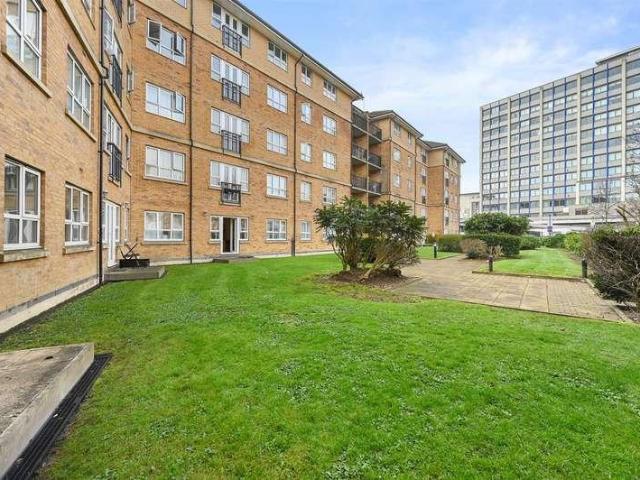 1 bed flat for sale