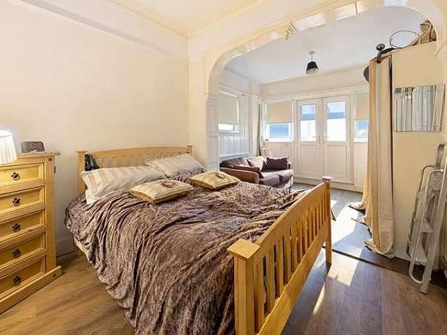 1 bed flat for sale