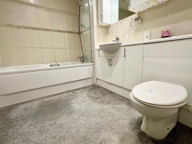 1 bed flat for sale