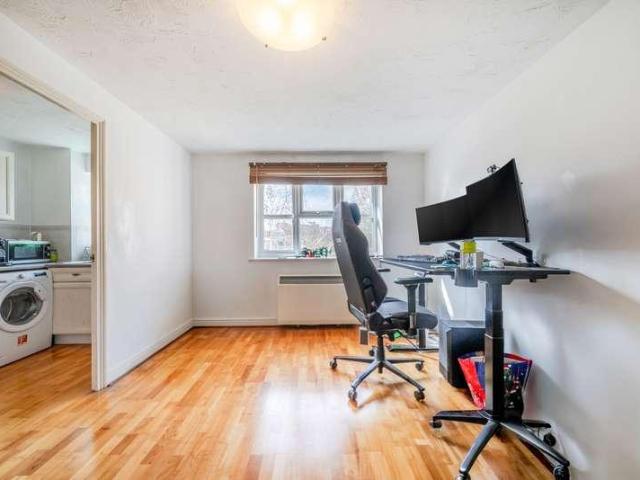 1 bed flat for sale