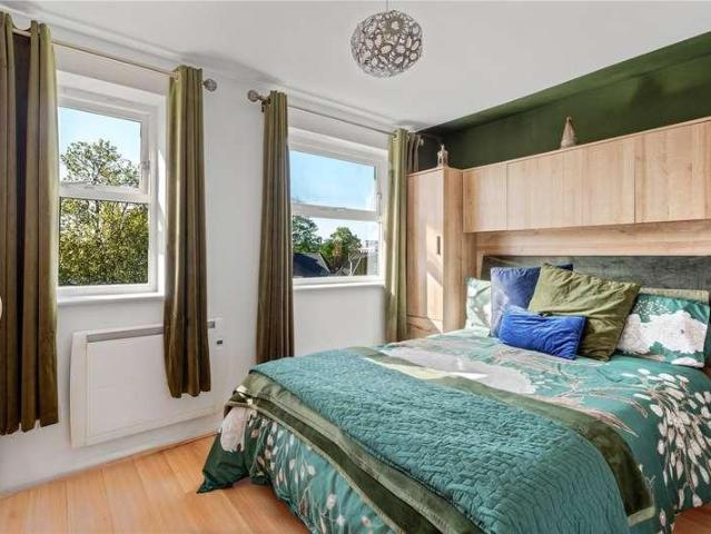 1 bed flat for sale