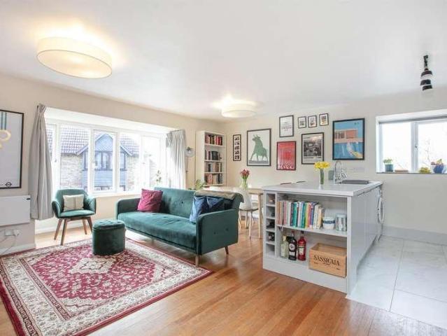 1 bed flat for sale