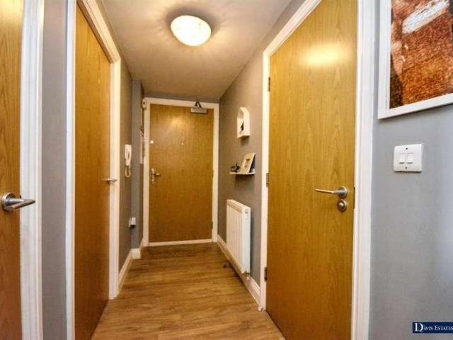 1 bed flat for sale