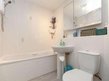 1 bed flat for sale
