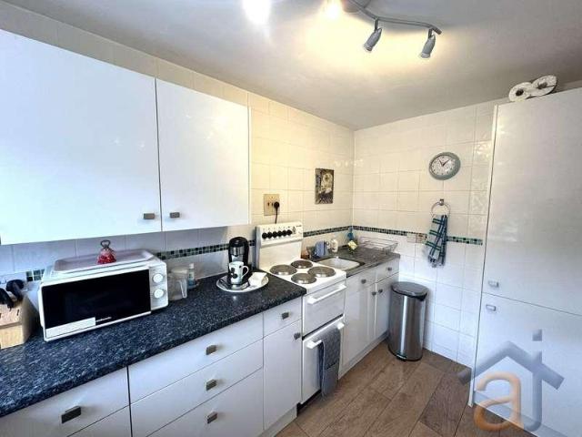 1 bed flat for sale