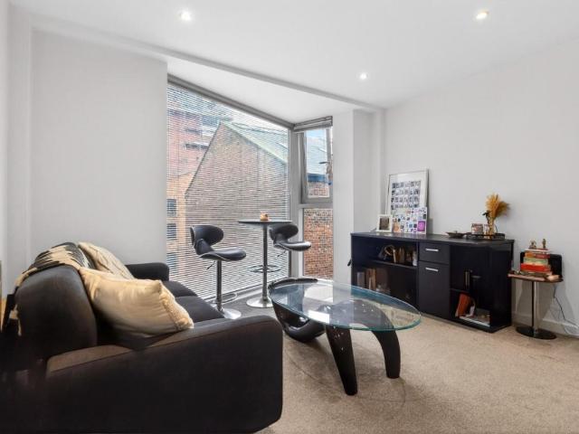 1 bed flat for sale