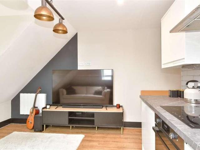 1 bed flat for sale