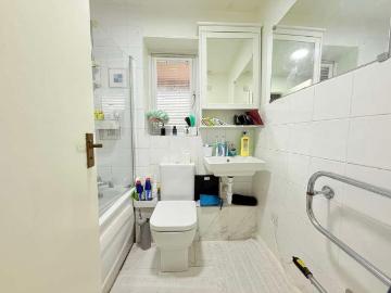 1 bed flat for sale